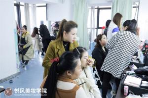 南昌学化妆选学校，建议你看看这几条建议！