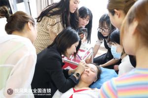 南昌学化妆要花1万多，贵不贵？