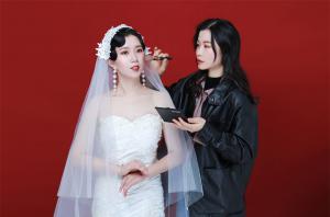 南昌好的化妆学校怎么选择，有什么判断标准？