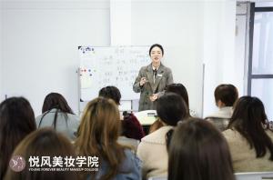 南昌化妆学校推荐，想在南昌学化妆不妨看看！