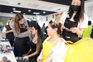 南昌化妆学校学化妆，浅谈如何成为化妆师！