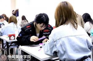 去南昌化妆培训学校学化妆，如何选化妆学校？