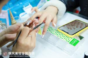 想学专业化妆？强推课程实用的悦风美妆学院