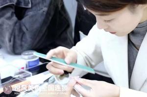 “一看就会，一画就废”？掌握化妆学习方式日日美丽