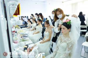 从化妆小白到独立造型师，我的求学之路圆满落幕