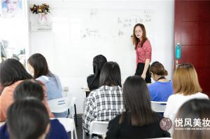 线下学化妆优势在哪？分享实地对比感受